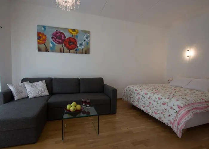 Kueueni 5B Apartment